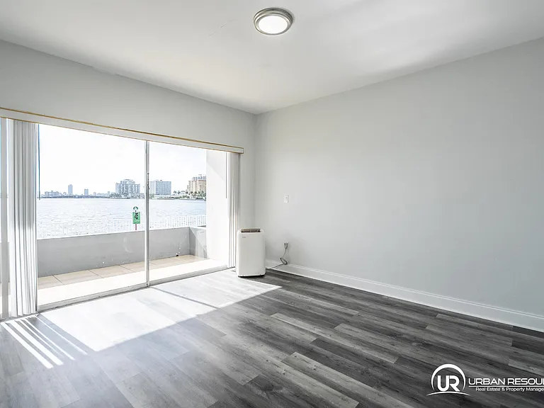 7927 East Dr #260 — Photo 16