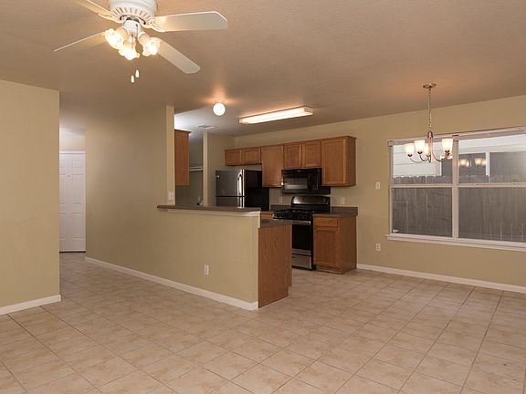 4th image of 7502 Bennett Ave #A