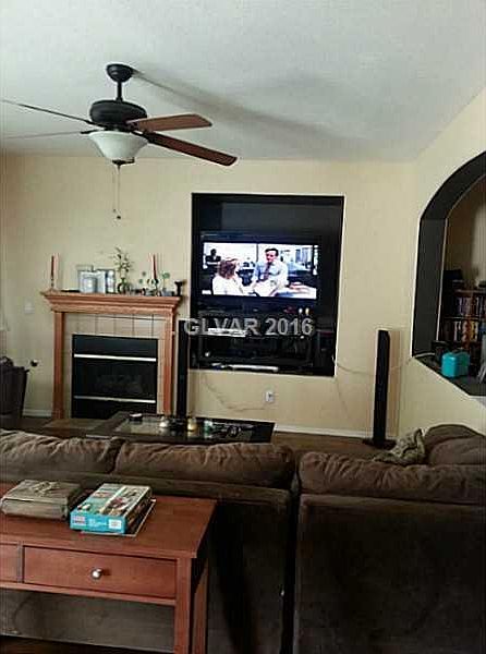 2nd image of 1825 Broken Lance Ave