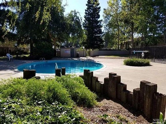 2nd image of 3315 Northwood Dr Unit A