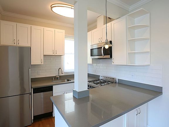 4th image of 171 Montecito Ave #108