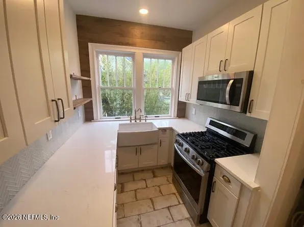 2744 Riverside Ave #16, Jacksonville, FL 32205