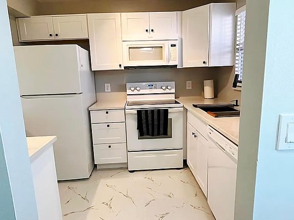 2nd image of 4640 W Lucerne Lakes Blvd Boulevard #505