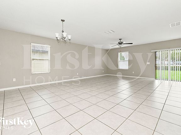 4th image of 10226 Bright Crystal Ave