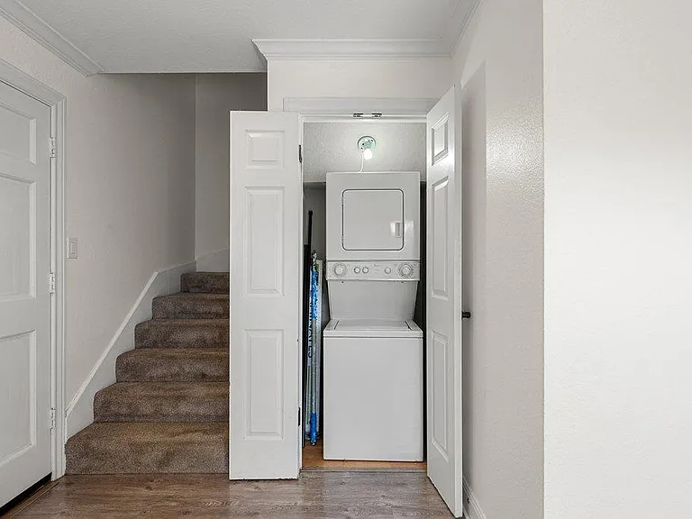 2500 Steck Ave #32 — Photo 13
