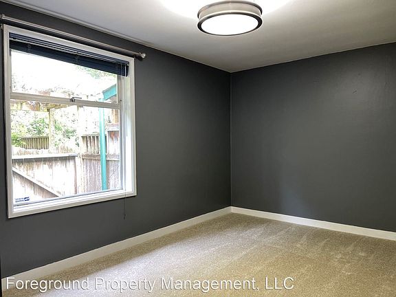 5th image of 14758 22nd Ave NE