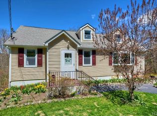 325 Barrett Hill Rd, Mahopac, NY 10541