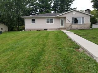 1792 Chapman Lake Dr, Warsaw, IN