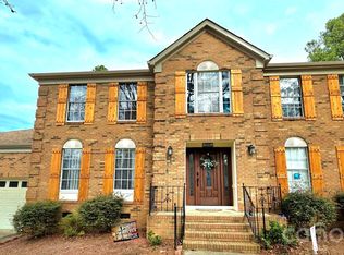 10001 White Cascade Dr, Charlotte, NC 28269