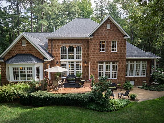 3rd image of 8065 Clay Farm Way