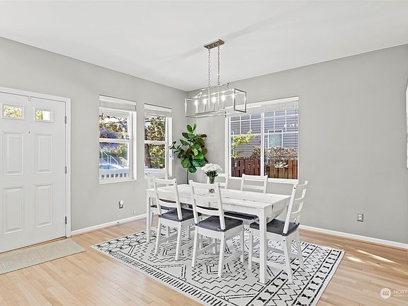 3rd image of 2728 84th Drive NE