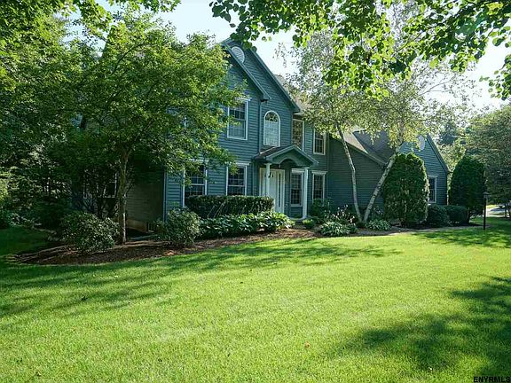 2nd image of 2 Laura Ln