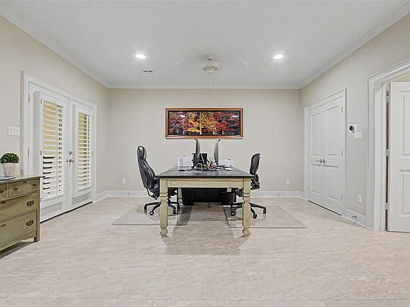 5th image of 6515 Pickens St #B