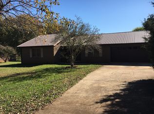 1608 Rolling Ln, Hickory, NC 28602