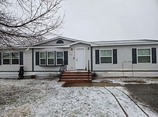 1915 Rosewood Dr, Owatonna, MN 55060