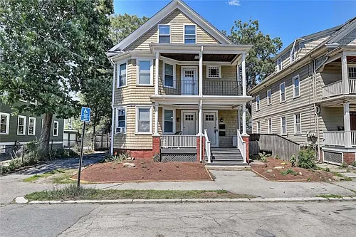 168 4th St Photo 1
