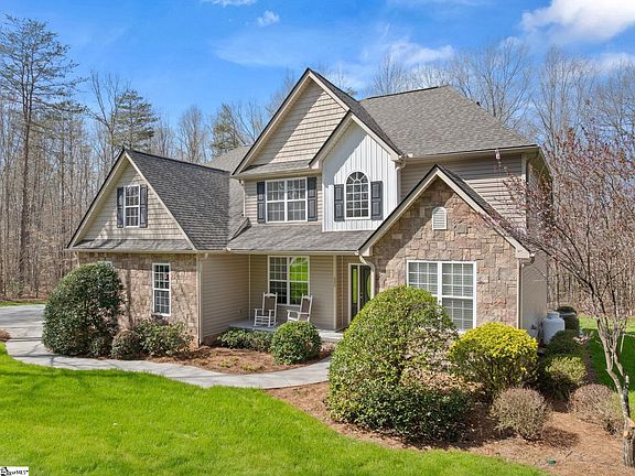 5th image of 530 Woodheights Way