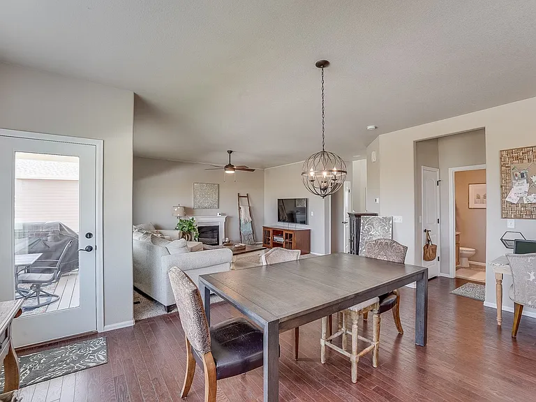 1302 Chamois Dr — Photo 11
