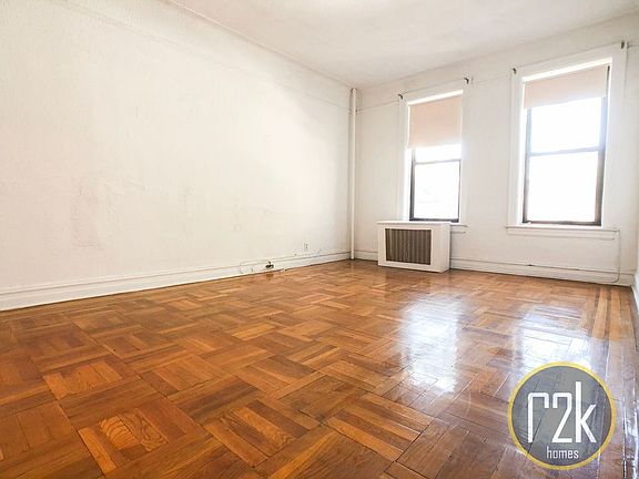 2nd image of 3923 58th St APT B1