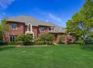 9454 W Saint Michaels Ct, Franklin, WI 53132