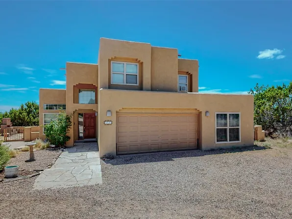 32 Camino Dimitrio, Santa Fe, NM 87508