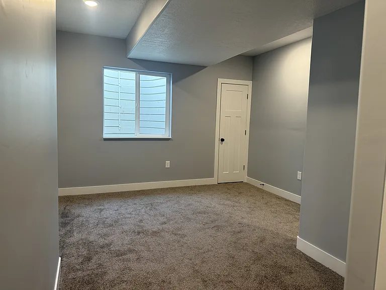 684 W 1460 S — Photo 12
