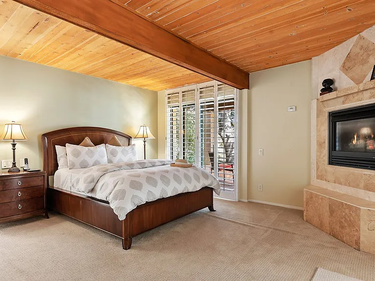 525 Las Palmas Dr — Photo 18