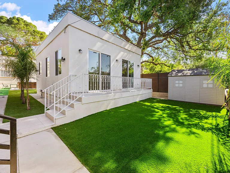 1714 Del Valle Ave — Photo 7