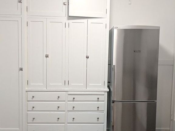 3rd image of 3098 California St APT 17