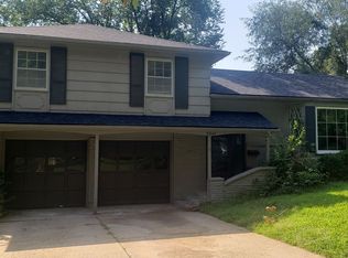 9242 Mackey St, Overland Park, KS 66212