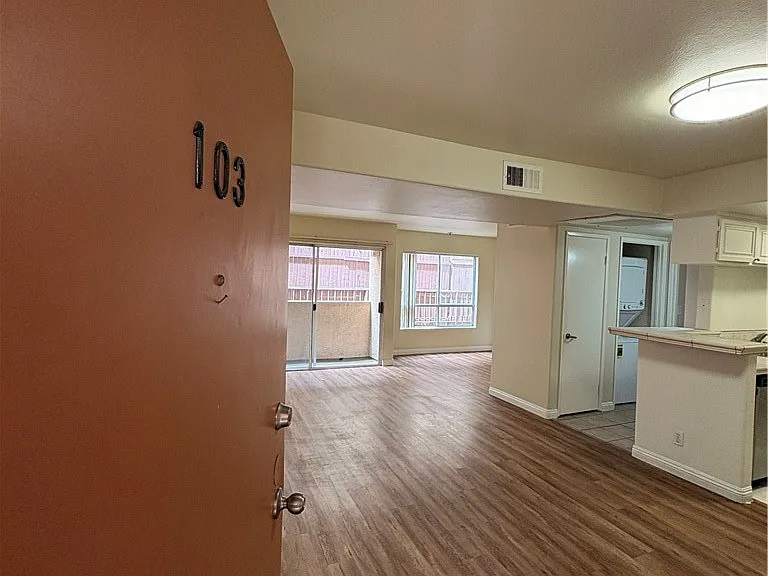 5060 Kester Ave #103 — Photo 1
