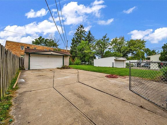 4th image of 6026 Monica Ln