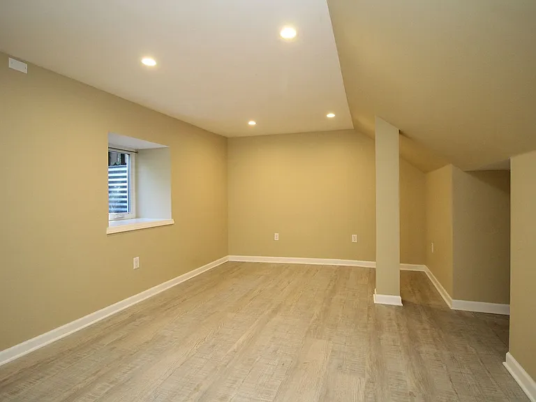5401 NE 15th Ave — Photo 24