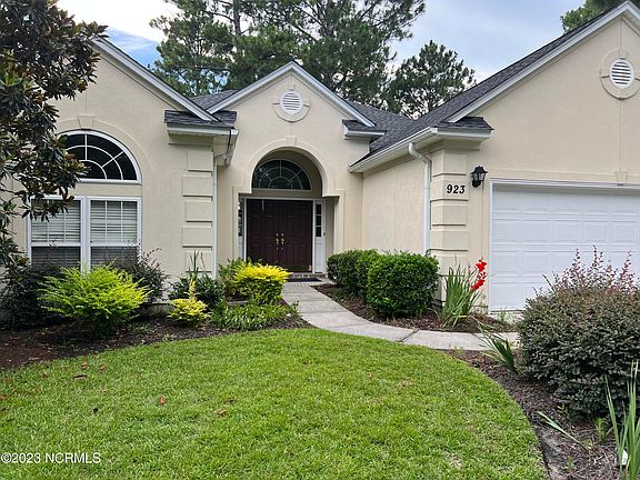 2nd image of 923 Sandpiper Bay Drive SW