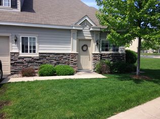 9170 Fox Ct, Victoria, MN 55386