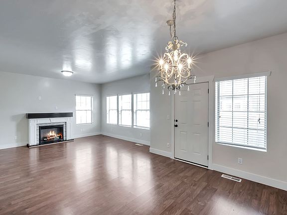 5th image of 1504 N Venetian Way