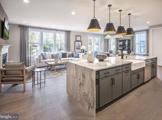 35 Alroy Rd #16, Malvern, PA 19355