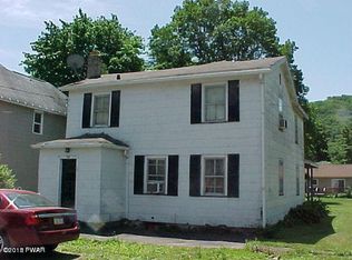 704 1st St, Matamoras, PA 18336