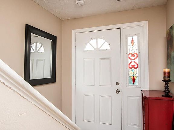 4th image of 34 Heritage Dr