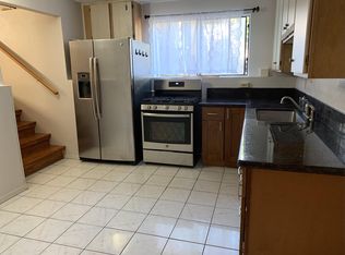 890 Olena St, Wailuku, HI 96793