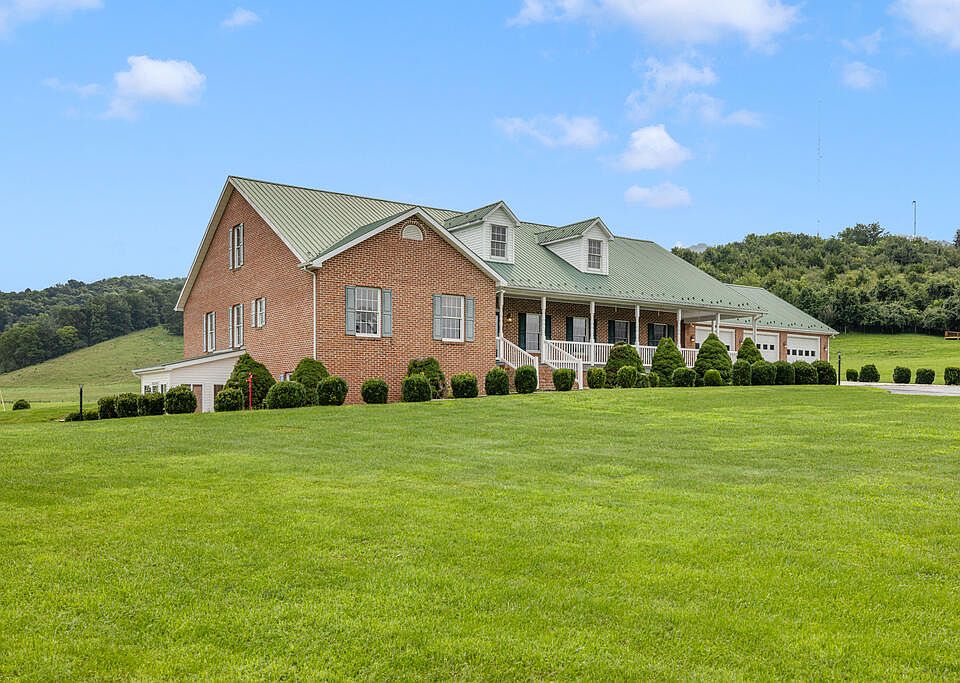 1st image of 206A Valley Rd