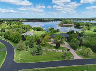 12605 Island View Cir, Rogers, MN 55374