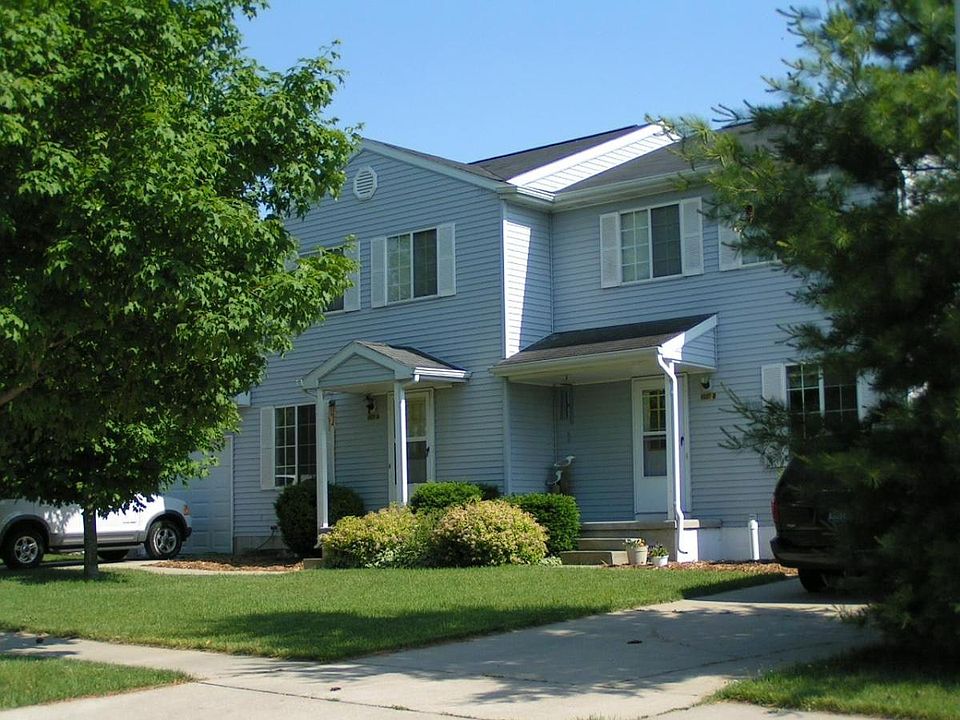 1027 Country Way