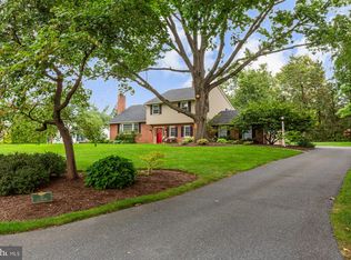 1542 Hiemenz Rd, Lancaster, PA 17601