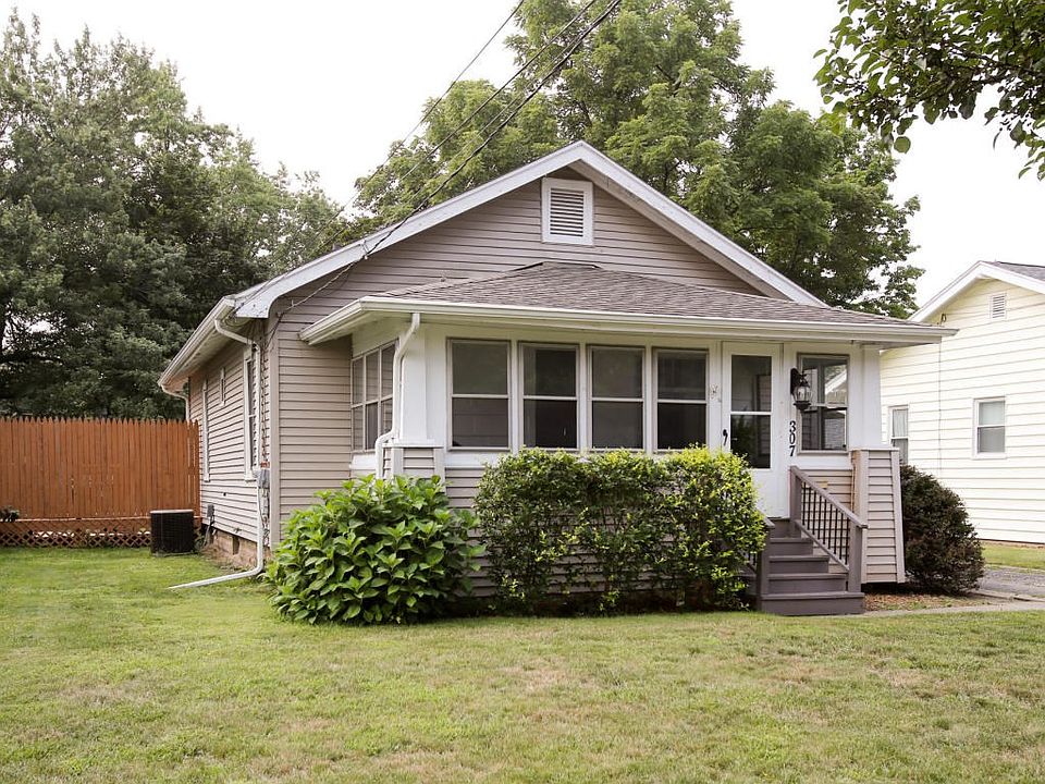 307 montrose ave-101