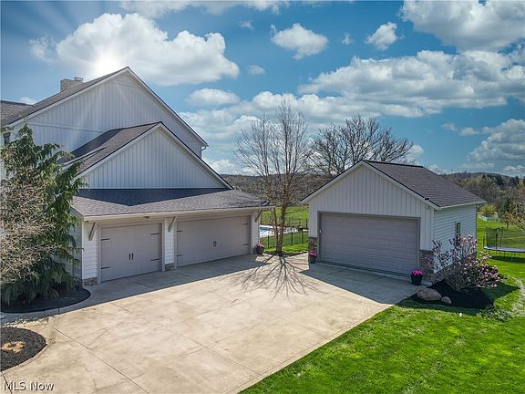 2nd image of 2328 Heights Dr