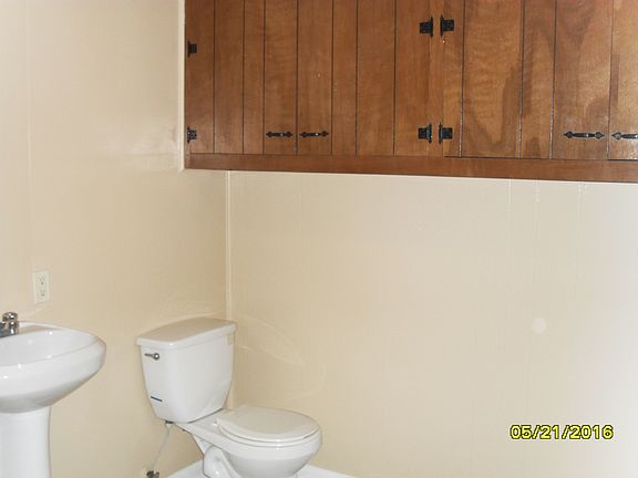 5th image of 107 Elm Ln