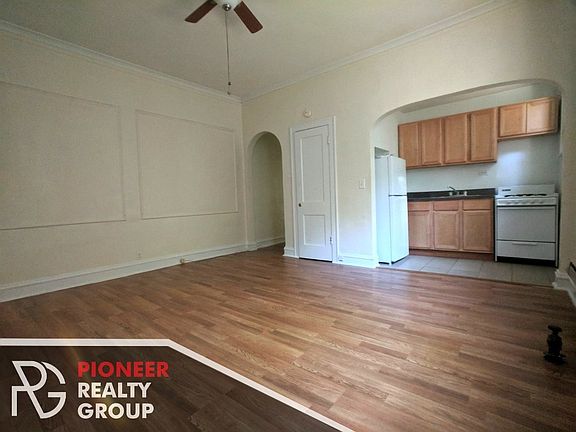 2nd image of 4546 N Damen Ave #4546103