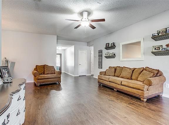 3rd image of 720 Quail Dr