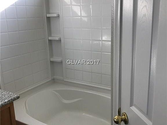 5th image of 3570 Chelsea Grove St
